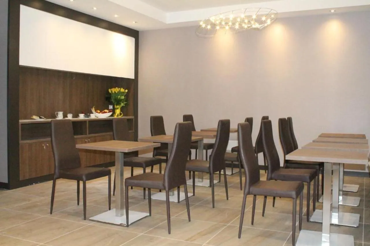 Mz Hotel 로마 3*,